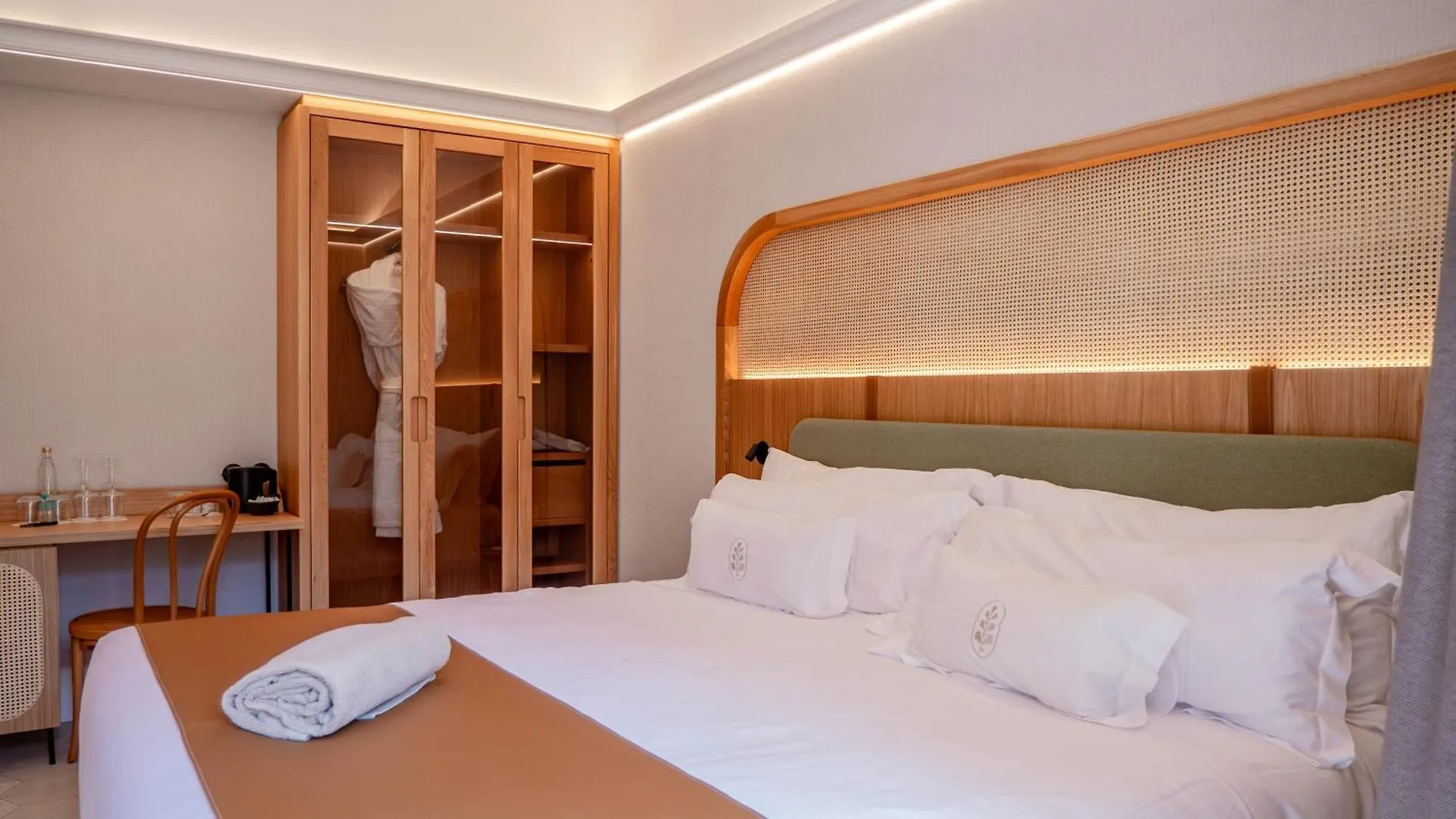 ****  Alcazar Hotel Soller Spain